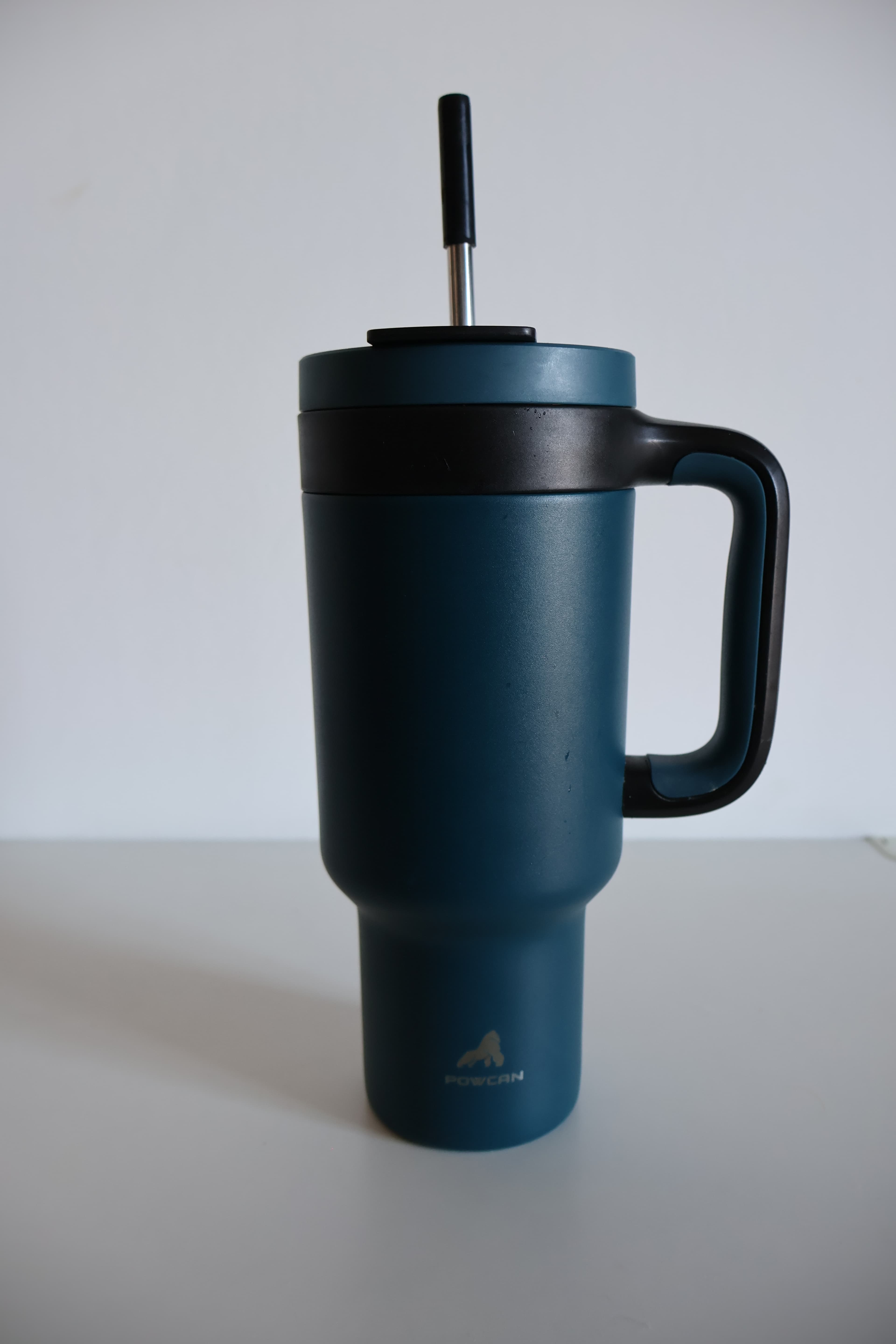🚀 Tumbler Powcan 1.2l – Gotowy na każdą przygodę!