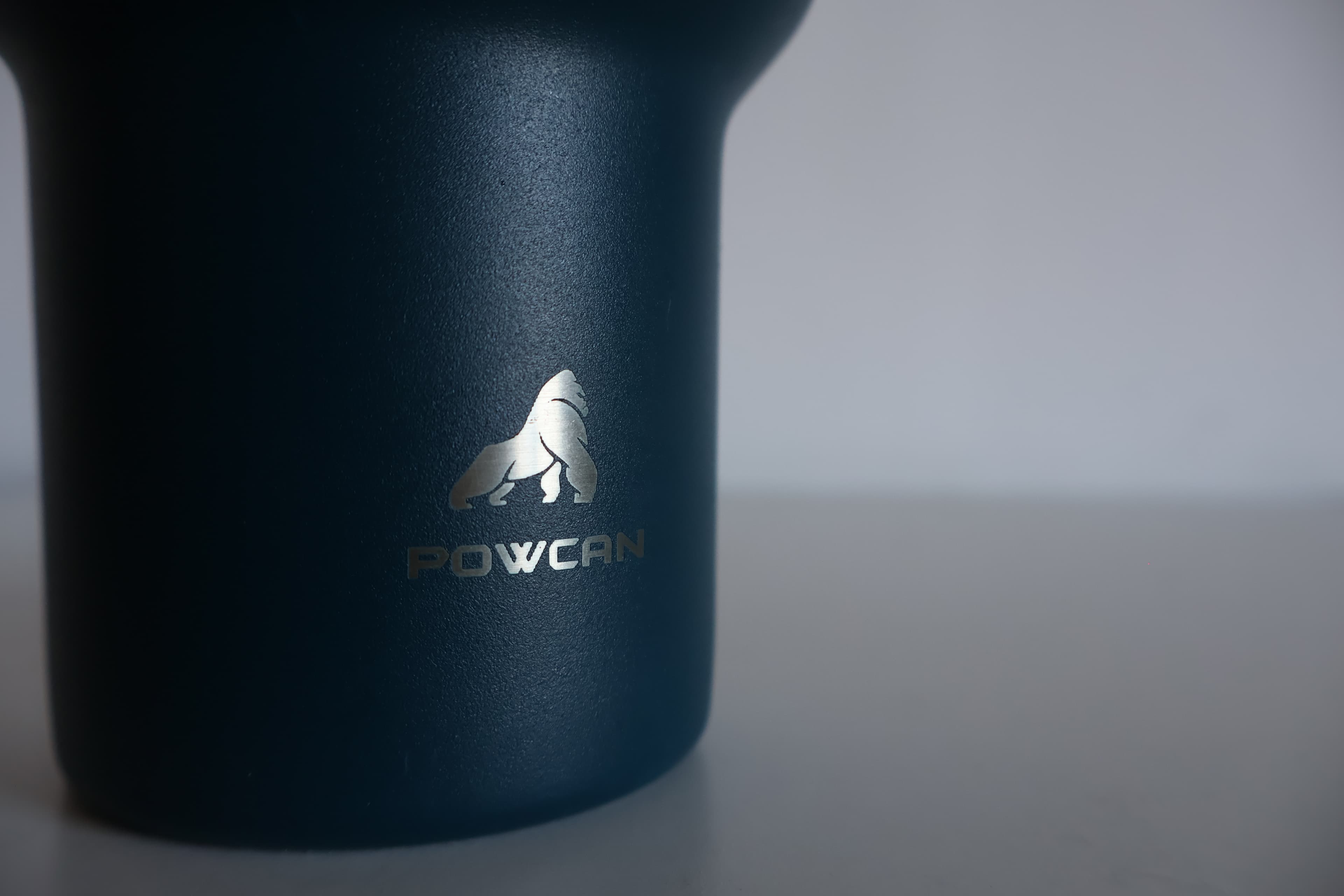 🚀 Tumbler Powcan 1.2l – Gotowy na każdą przygodę!